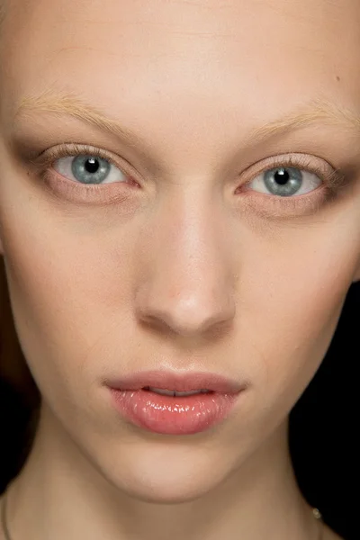 Look 1